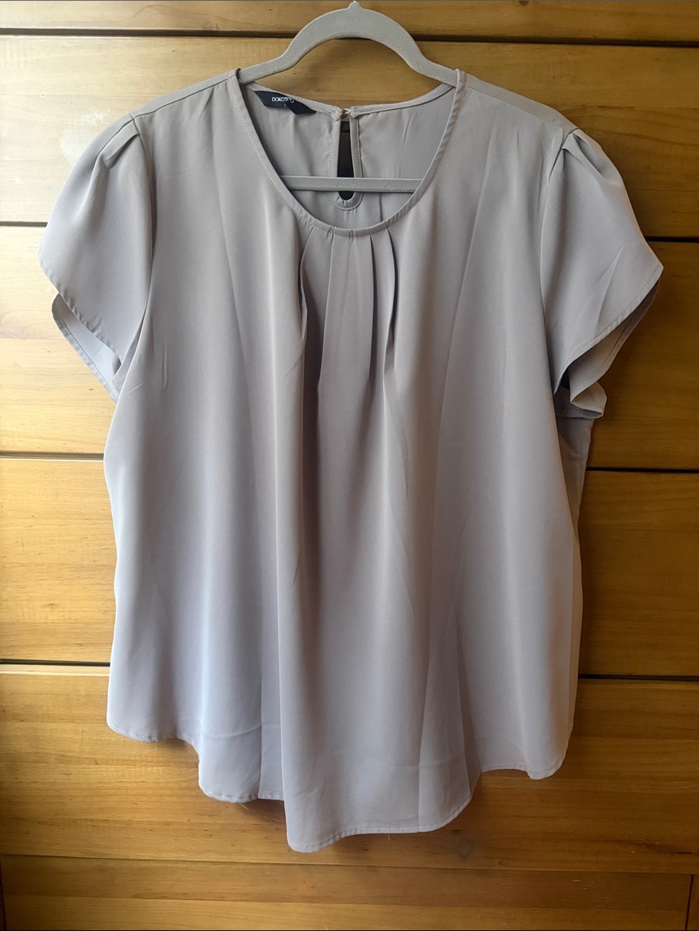 NWOT! Dokotoo Light Taupe Pleated Blouse | 2XL